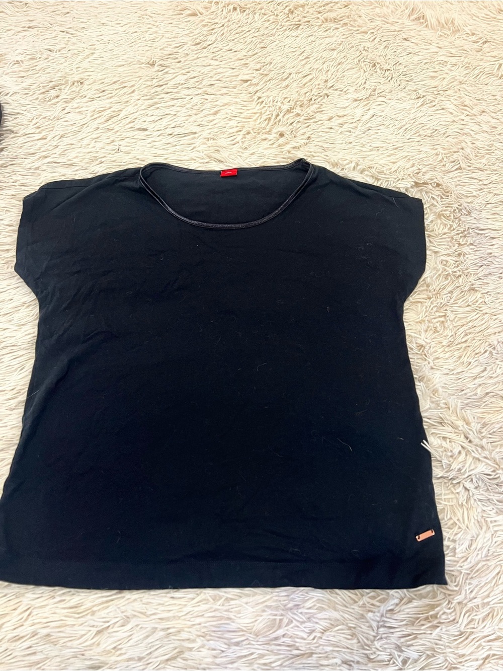 Women's Black Short Sleeve Tee - Classic Crew Neck